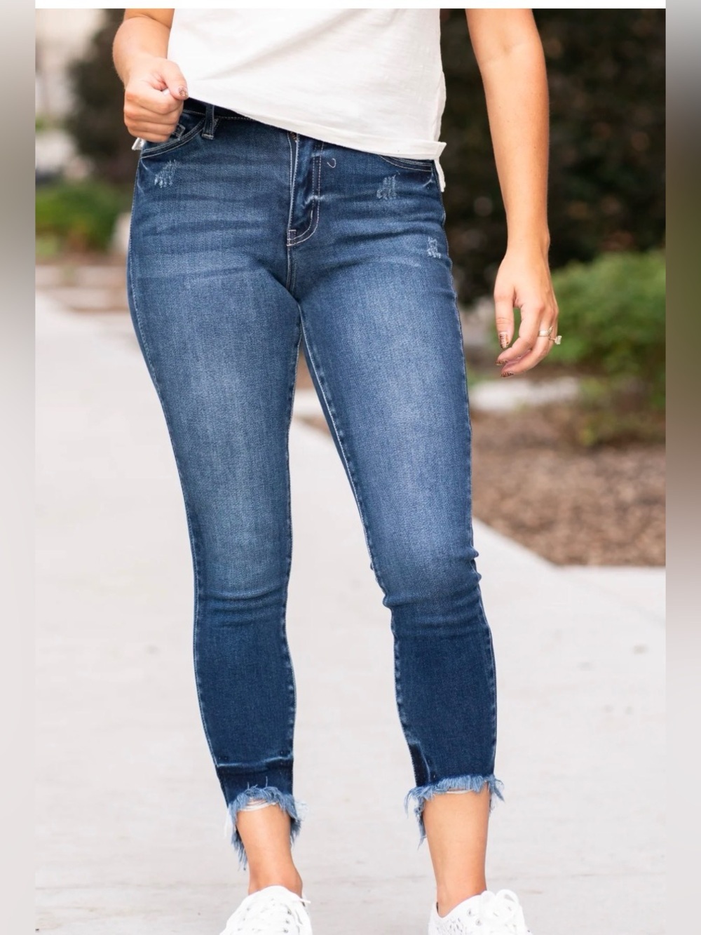 KANCAN High Rise Fray Hem Ankle skinny jeans size women’s 30